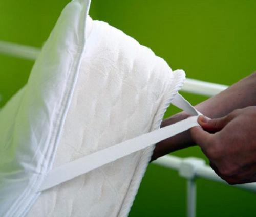 Как пришить резинку на готовую простынь. Как закрепить простынь на матрасе, чтобы она не сползала