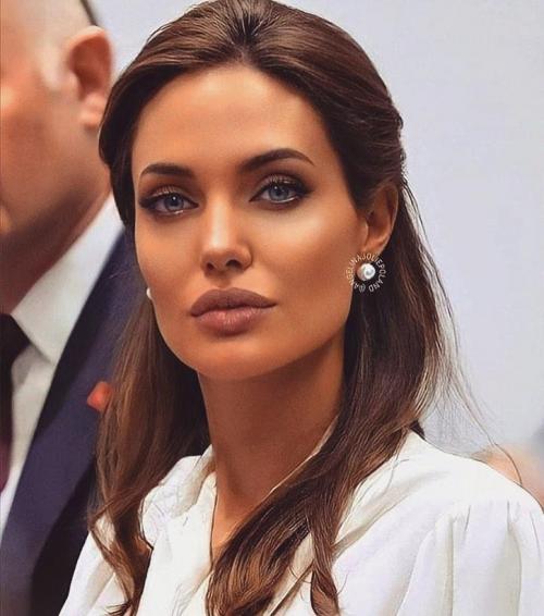 Кто, по вашему мнению, самая красивая женщина в мире и почему. «Мужчины сходили по ним с ума» – 10 самых красивых женщин в истории