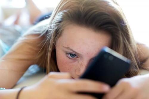 Какие факторы оказывают влияние на межличностные отношения во время использования социальных сетей. Как соцсети повлияли на отношения между людьми