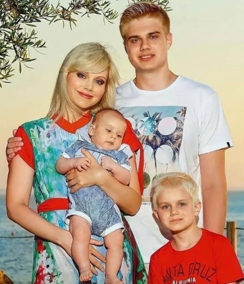 Натали вспомнила мужа: 