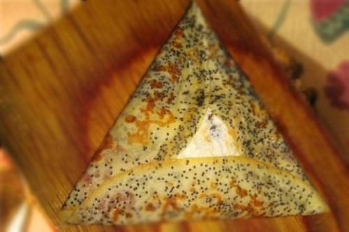 Как красиво сворачивать блины без начинки. 02