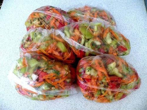 Мы сохраняем овощи и фрукты методом заморозки. 07