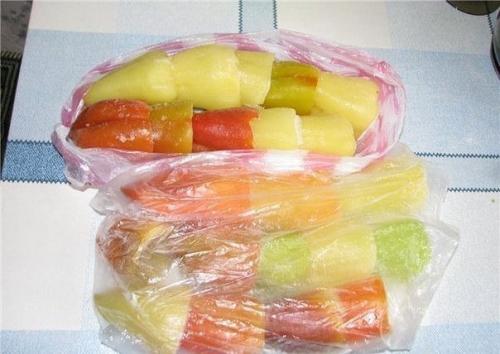 Мы сохраняем овощи и фрукты методом заморозки. 06