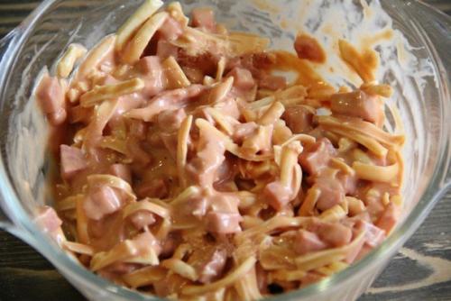 Горячие бутерброды с колбасой, сыром и яйцом. 05