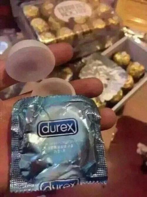 Многие девушки сейчас бы обиделись на стадии коробки. 03