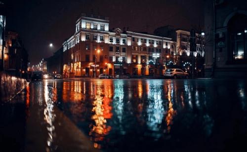 Отражения вечернего города в работах Александра фанковина. 07