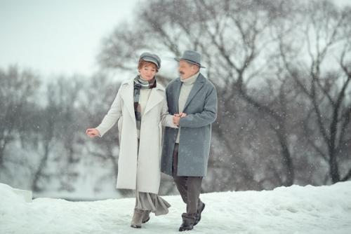 Когда все настоящее: снег, чувства, герои, десятки прожитых лет вместе! 08