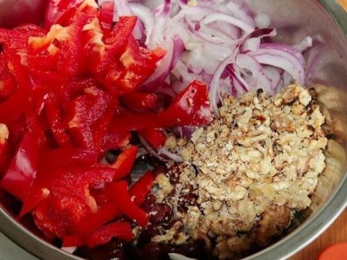 Салат Тбилиси. Понадобиться: 04 Салат Тбилиси. Понадобиться: 04