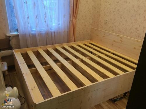 Давно хотел смастерить большую кровать для дачи и вот что получилось. 02