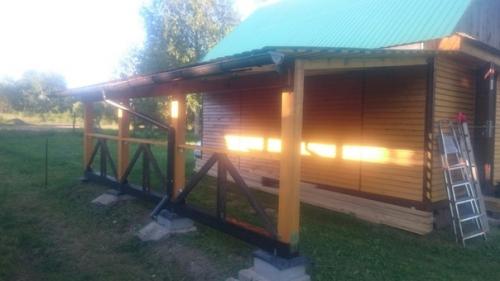 Всем привет!  Сам навес к сараю в деревне для машины сделал. 04