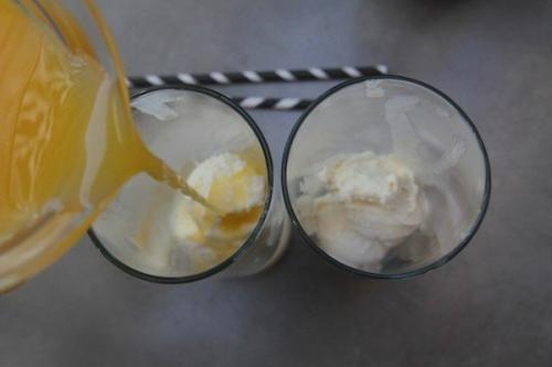 Коктейль с апельсиновым соком и мороженым? 06 Коктейль с апельсиновым соком и мороженым? 06