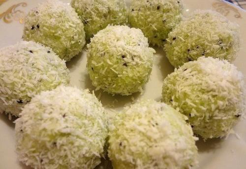 Домашние Рафаэлло с киви и орехами домашние. 09 Домашние Рафаэлло с киви и орехами домашние. 09