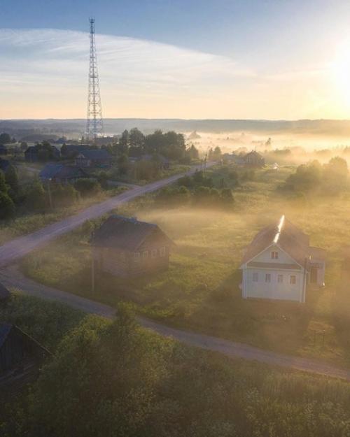 Утренние туманы над деревней. 09