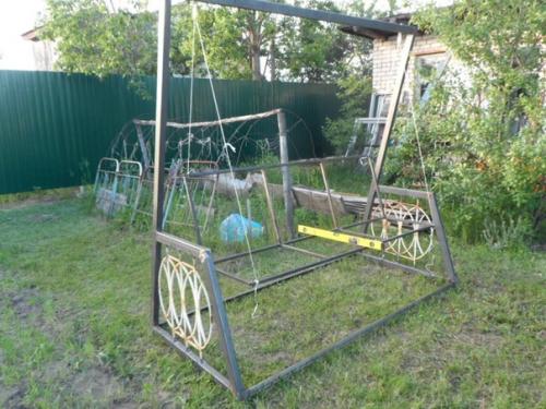 Строго не судите, первый опыт, сделал своими руками садовые качели. 02