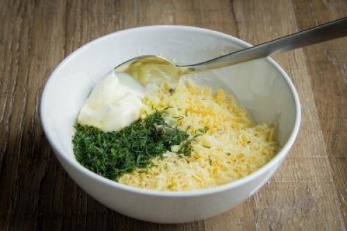 Рулетики из баклажанов с сыром и чесноком. 04