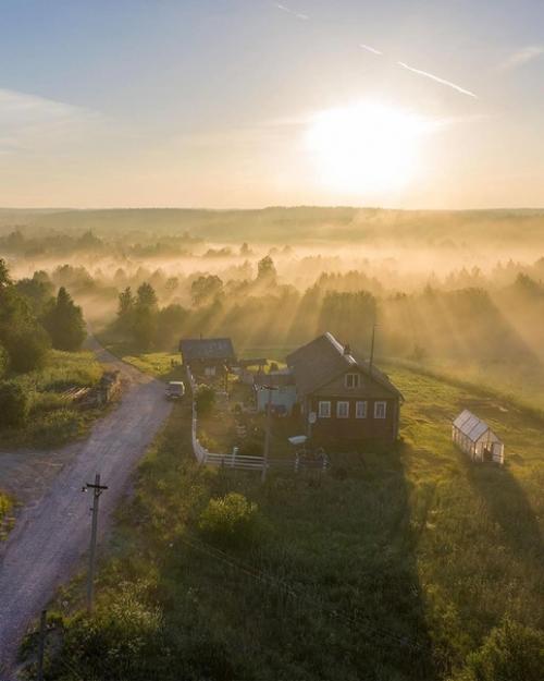 Утренние туманы над деревней. 07