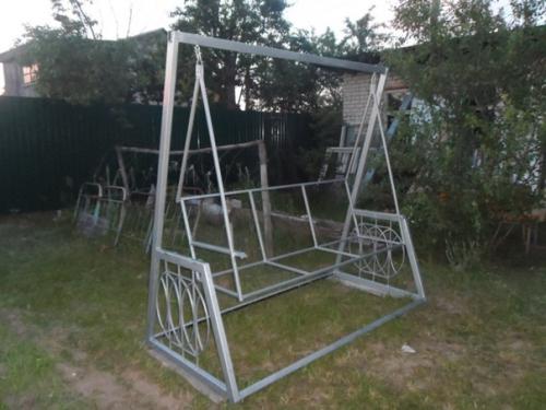 Строго не судите, первый опыт, сделал своими руками садовые качели. 03
