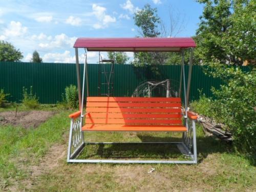 Строго не судите, первый опыт, сделал своими руками садовые качели. 07