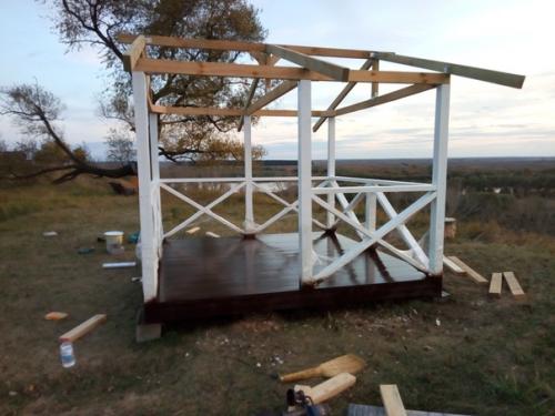Вот запилил беседочку на даче. 06
