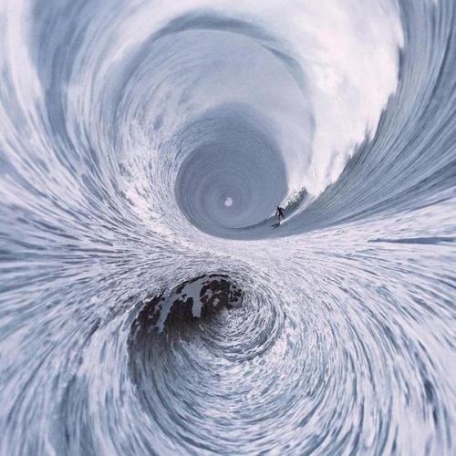 Фотограф Nate Hill создает круговые снимки, в центре которых непременно находится человек. 07