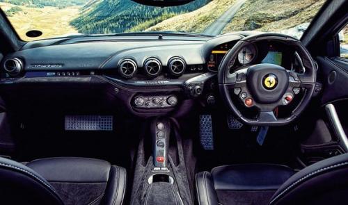 Vanquish vs F12 vs Aventador. 05