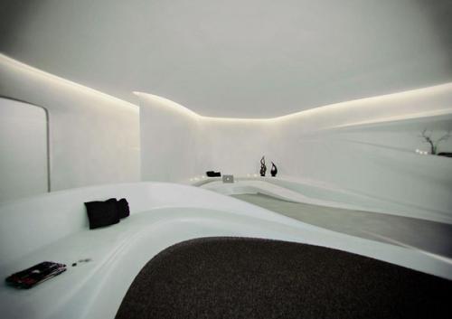 Отель, похожий на космический корабль. 04