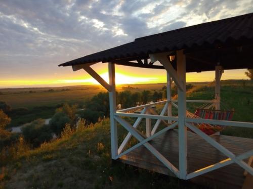 Вот запилил беседочку на даче. 09