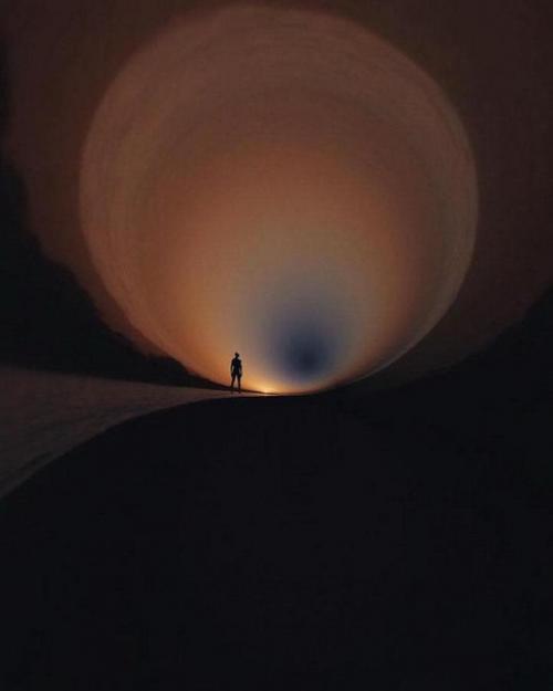 Фотограф Nate Hill создает круговые снимки, в центре которых непременно находится человек. 08