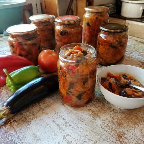 Баклажаны отдельно не жарю.  