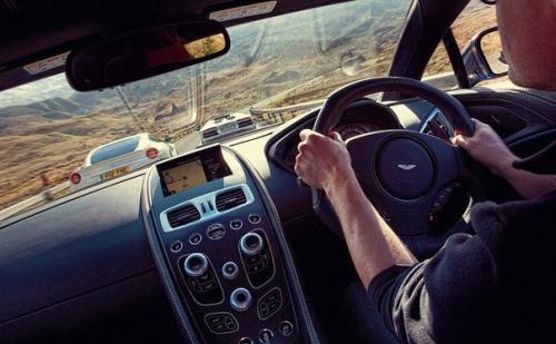 Vanquish vs F12 vs Aventador. 04