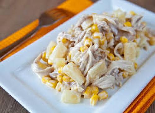 Салат с курицей и ананасом. 01