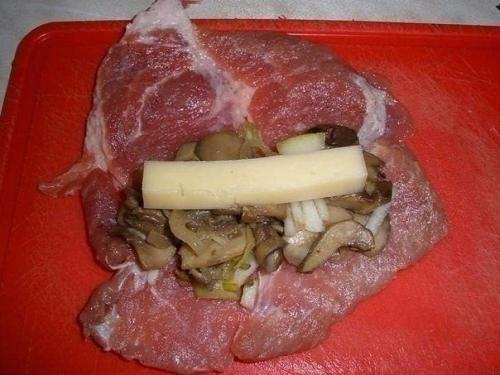 Свиные рулеты. Ингредиенты: 02 Свиные рулеты. Ингредиенты: 02