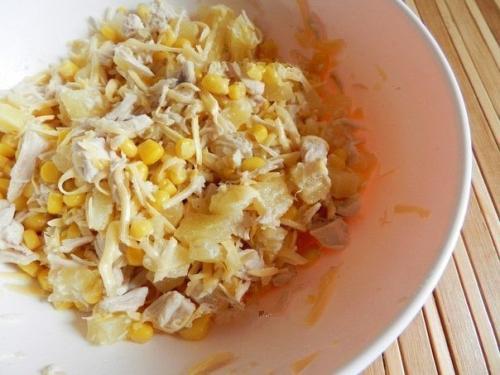 Салат с курицей и ананасом. 04