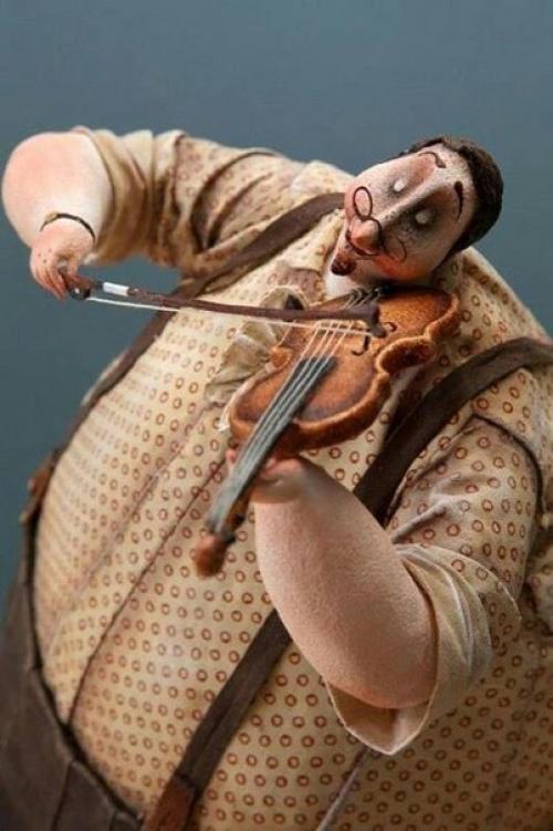 Весьма колоритные дамы и скрипач. 01