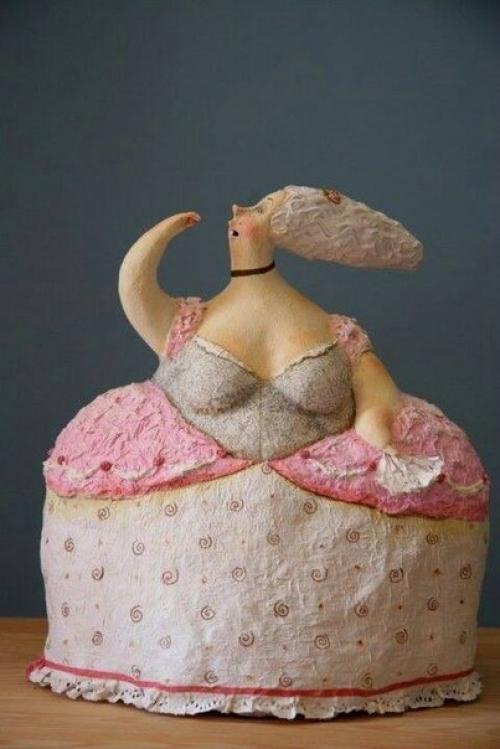 Весьма колоритные дамы и скрипач. 04