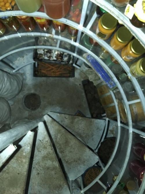 Оцените. Мало кто погребов выкладывает! 05