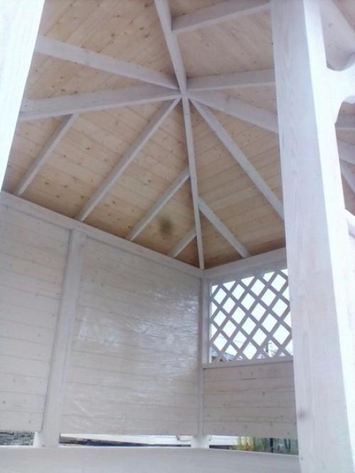 Построил беседку с террасой. 03