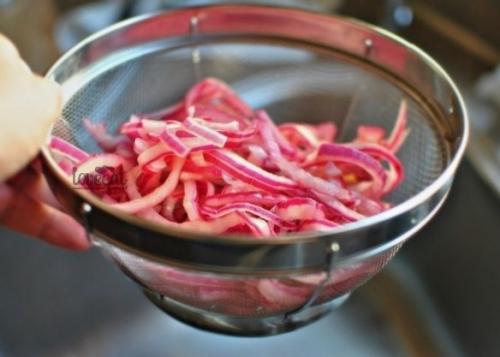 Маринованный красный лук. 07