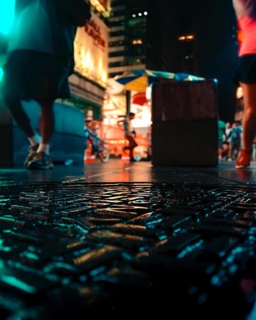 Ламповая эстетика улиц после дождя в атмосферных кадрах фотографа. 02