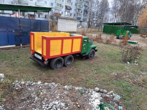 Руки у него и вправду золотые. 02