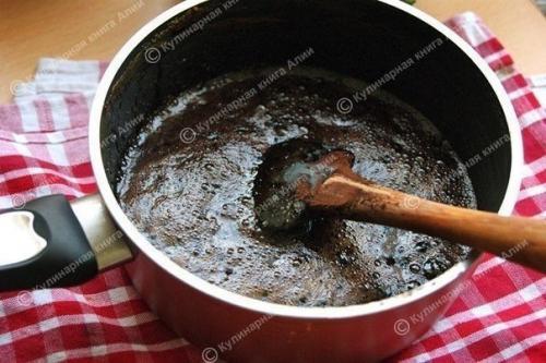 Торт Спартак. Торт Спартак - это медовик с заварным кремом и шоколадными медовыми коржами. 01