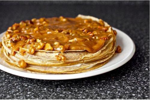 Блинный торт из бананов с йогуртом и глазурью из грецкого ореха. 08 Блинный торт из бананов с йогуртом и глазурью из грецкого ореха. 08