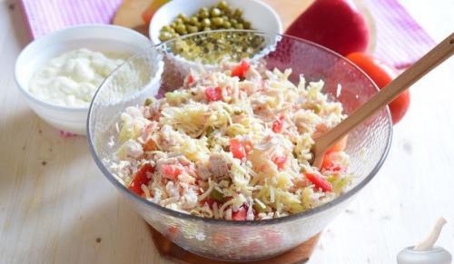 Салат Петушок с зелёным горошком. 03 Салат Петушок с зелёным горошком. 03