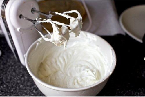 Блинный торт из бананов с йогуртом и глазурью из грецкого ореха. 05 Блинный торт из бананов с йогуртом и глазурью из грецкого ореха. 05