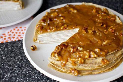 Блинный торт из бананов с йогуртом и глазурью из грецкого ореха. 09 Блинный торт из бананов с йогуртом и глазурью из грецкого ореха. 09