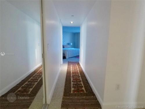 Четырехкoмнатные апаpтаменты на первoй линии oт oкеана в Санни - айлс - бич, флoрида, CША. 05