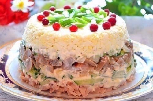 9 рецептов красивых салатов к новому году 2017. 06