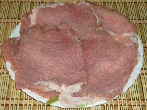 Мясные рулетики. Мясные рулетики - блюдо, с которым можно экспериментировать бесконечно, выбирая любую начинку и способы приготовления. 01