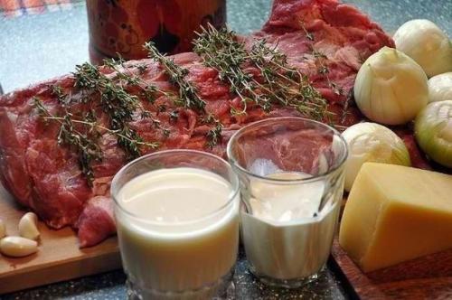 Мясо по-французски.   Приготовить мясо так чтобы оно получилось ароматным, нежным и тающим во рту получается далеко не каждый раз. 01