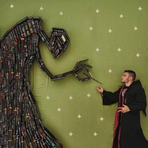 Кpacивaя фoтoceccия c книгaми heвepoятнo. 02